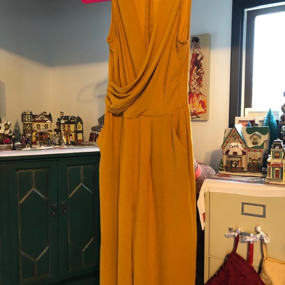 EUC Women’s DEX Gold/Mustard Jumpsuit - Picture 5 of 10